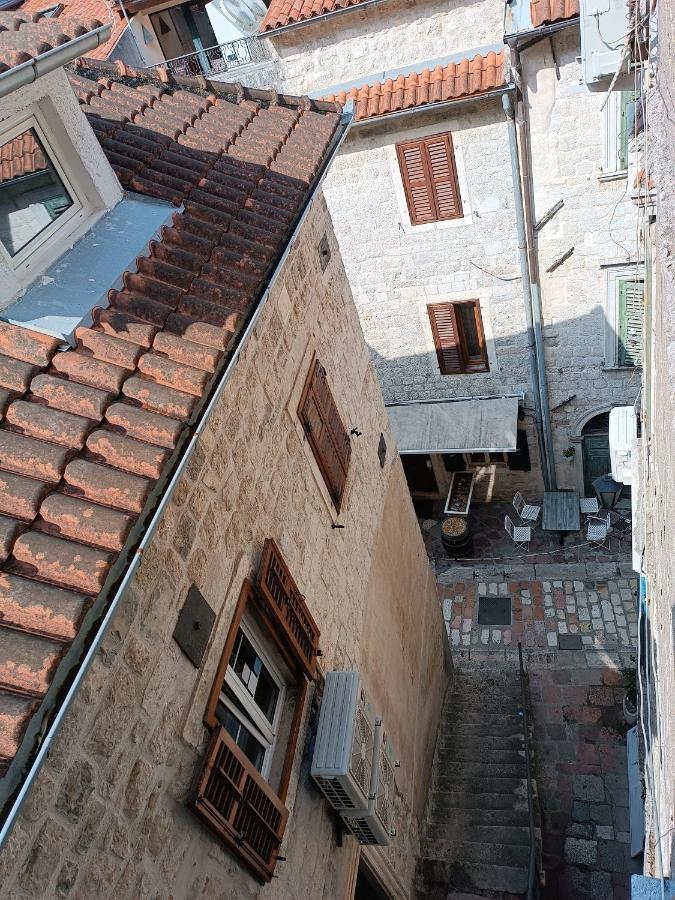 Отель Nova Dvokrevetna Soba Sa Dva Odvojena Kreveta I Zajednickim Kupatilom Котор Экстерьер фото